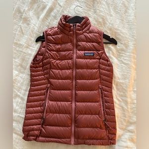 Never worn, no tags. Patagonia Vest XS